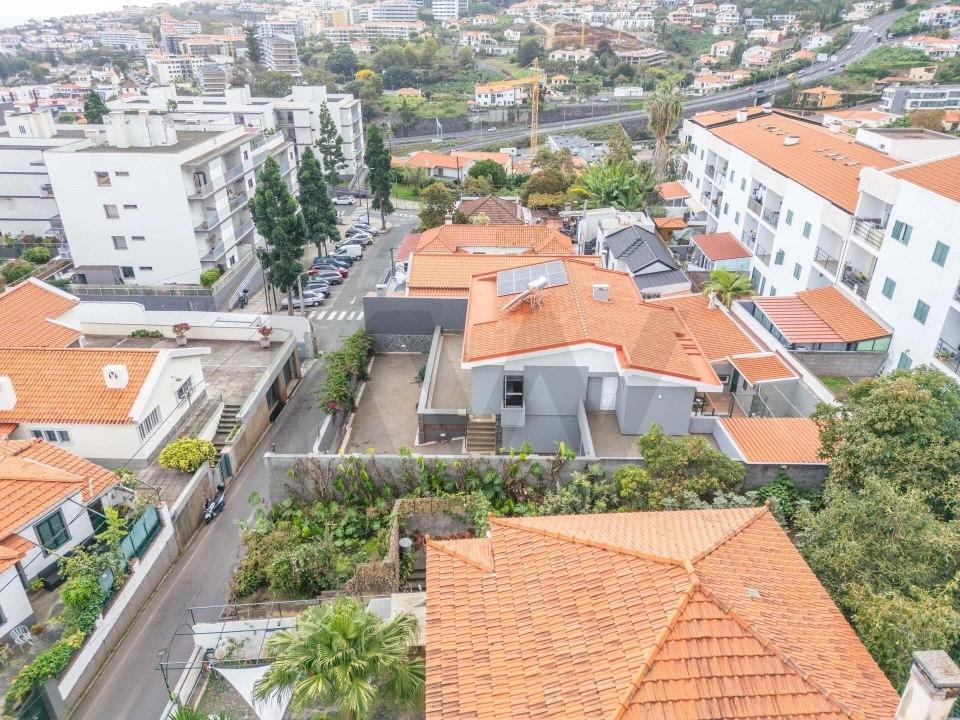 Moradia T3 para Venda em Santo Antonio Foto 51