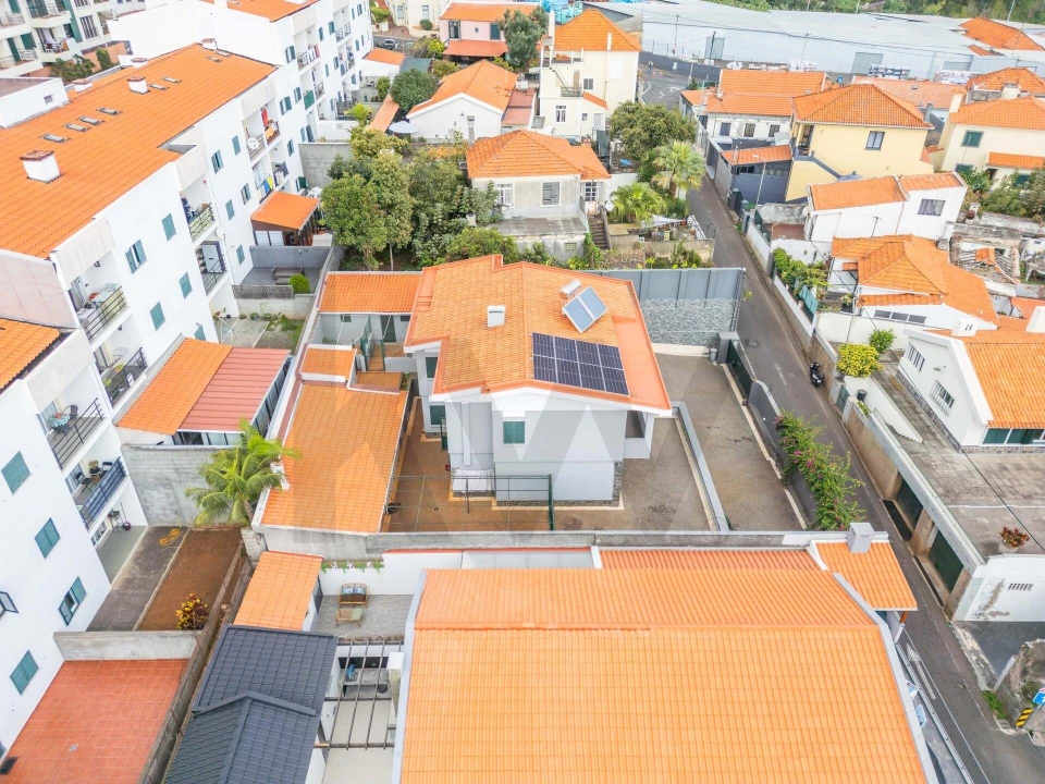 Moradia T3 para Venda em Santo Antonio Foto 57