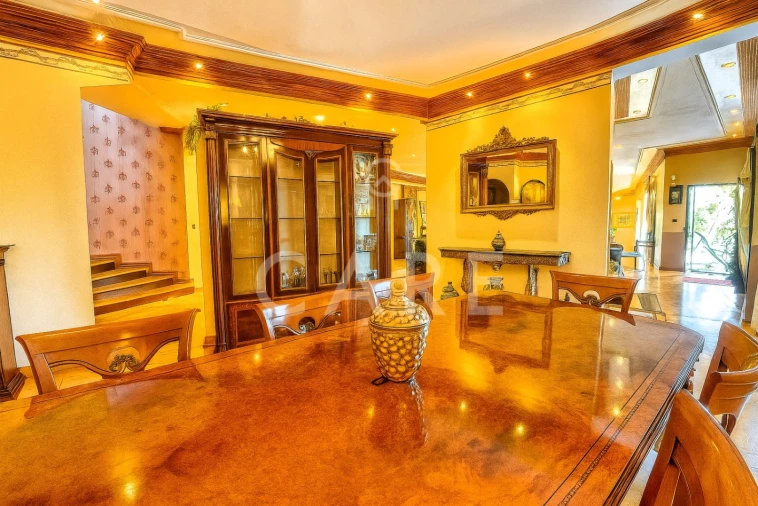 Moradia T6 para Venda em Queluz e Belas Foto 22