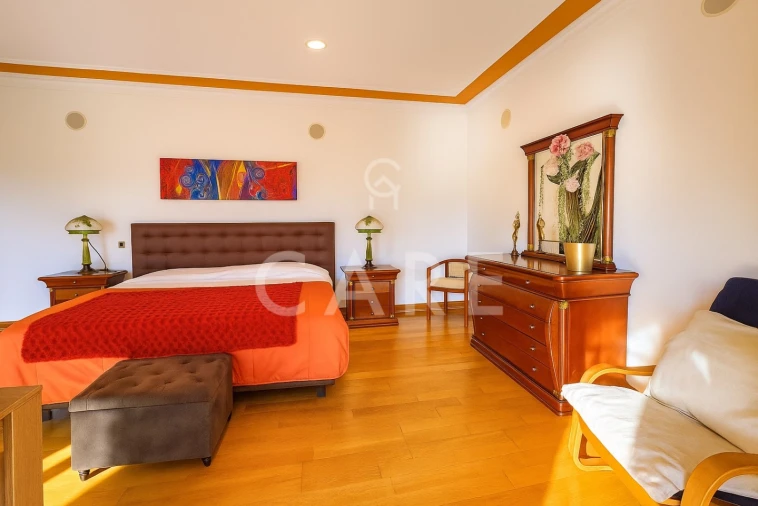 Moradia T6 para Venda em Queluz e Belas Foto 59