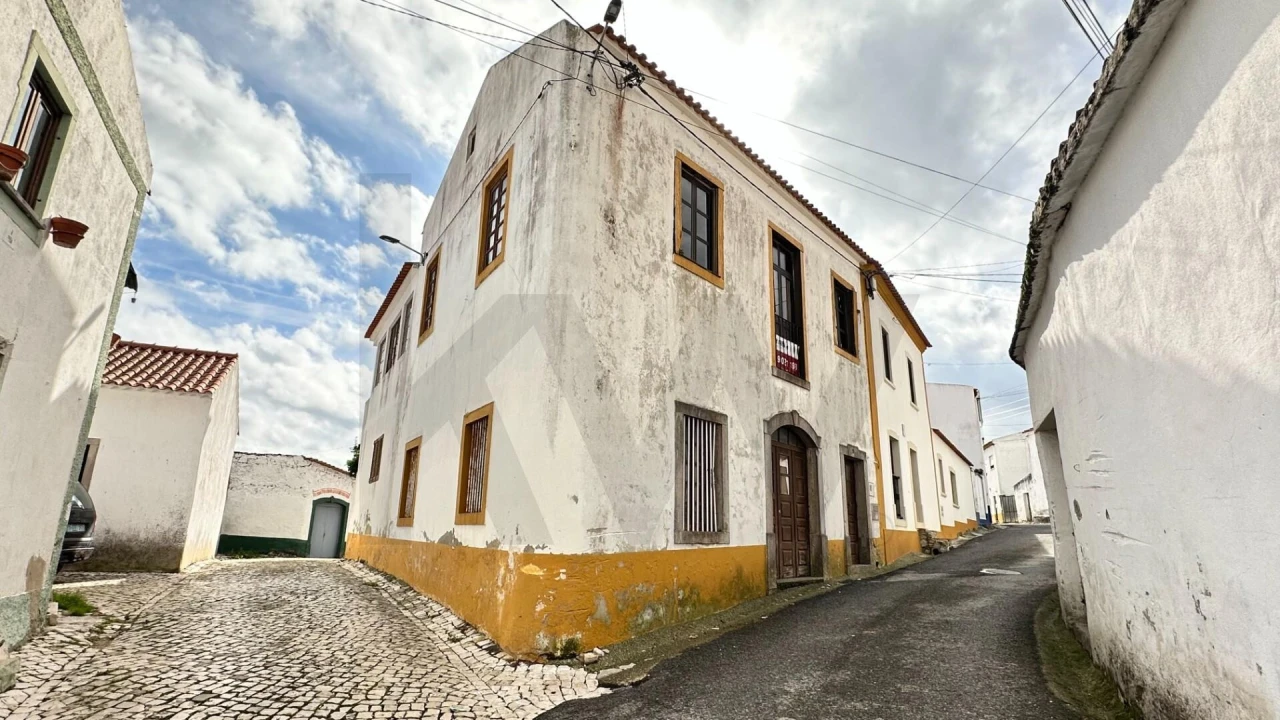 Moradia T3 para Venda em Olho Marinho Foto 1