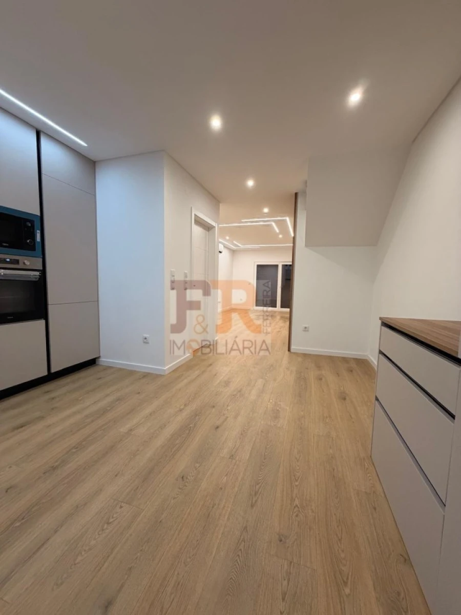 Moradia T3 para Venda em Quinta do Conde Foto 13