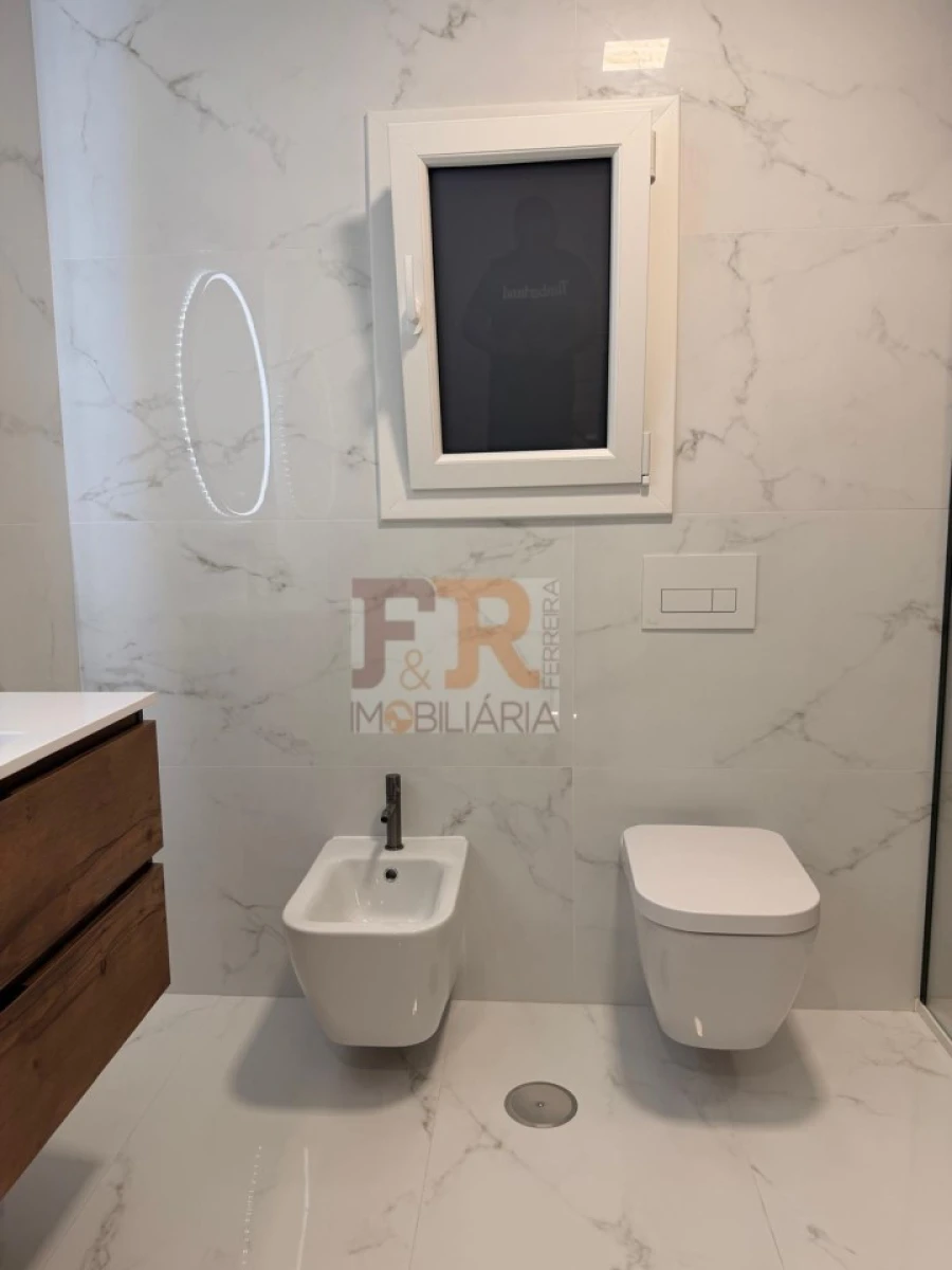 Moradia T3 para Venda em Quinta do Conde Foto 33