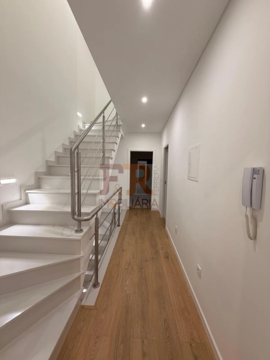 Moradia T3 para Venda em Quinta do Conde Foto 37