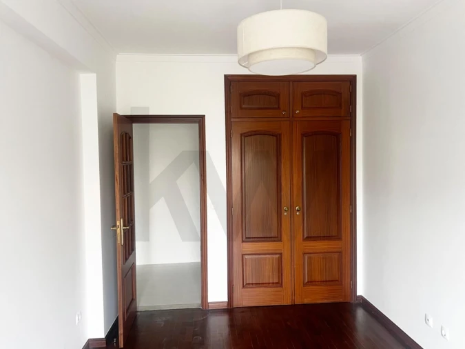 Apartamento T4 para Venda em Massamá e Monte Abraão Foto 14