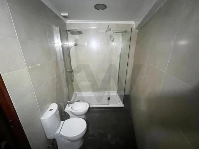 Apartamento T4 para Venda em Massamá e Monte Abraão Foto 25