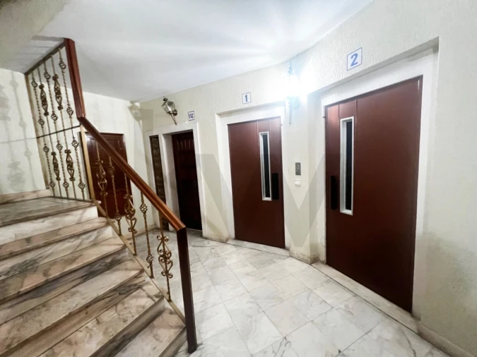 Apartamento T4 para Venda em Massamá e Monte Abraão Foto 27