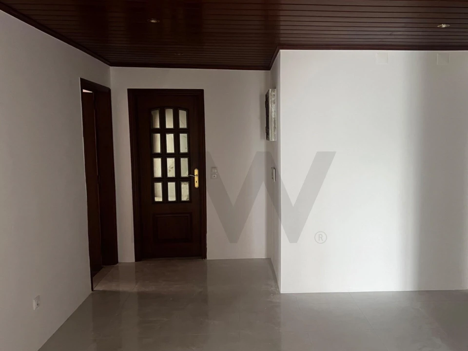 Apartamento T4 para Venda em Massamá e Monte Abraão Foto 7