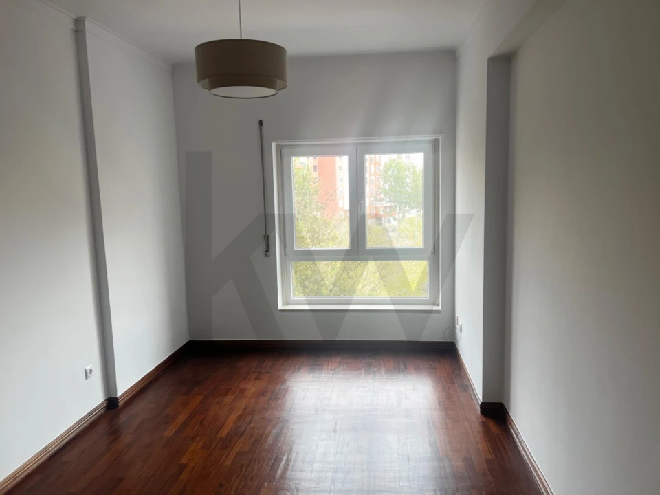 Apartamento T4 para Venda em Massamá e Monte Abraão Foto 15