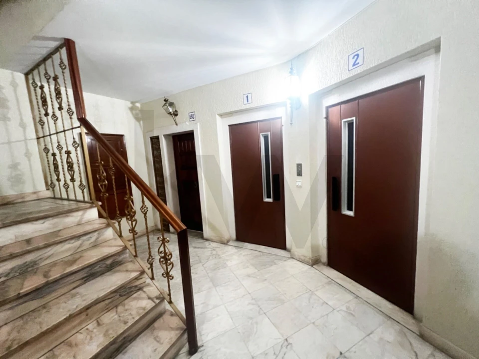 Apartamento T4 para Venda em Massamá e Monte Abraão Foto 27