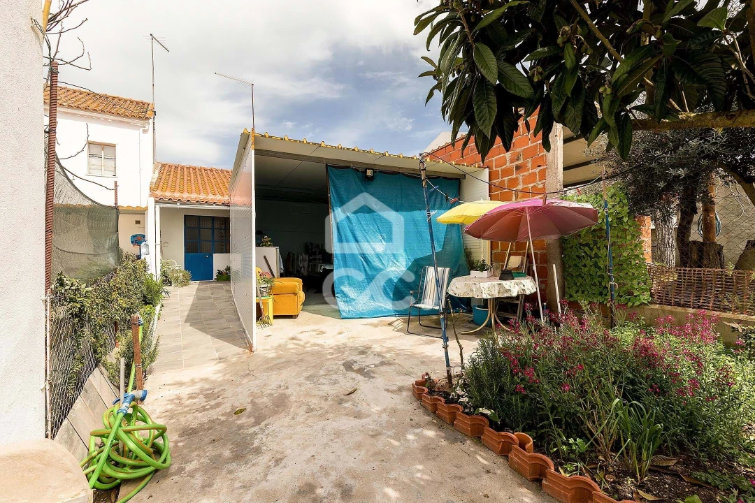 Moradia T2 para Venda em São Saturnino Foto 18