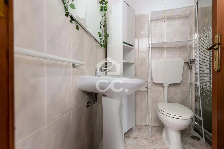 Moradia T2 para Venda em São Saturnino Foto 14