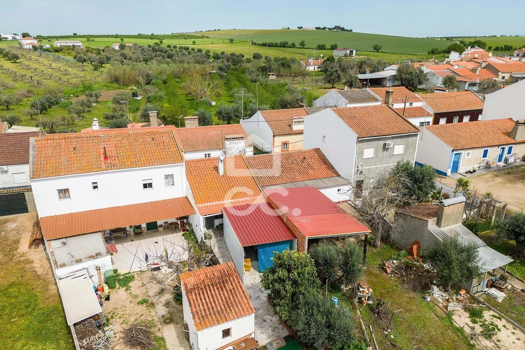 Moradia T2 para Venda em São Saturnino Foto 33