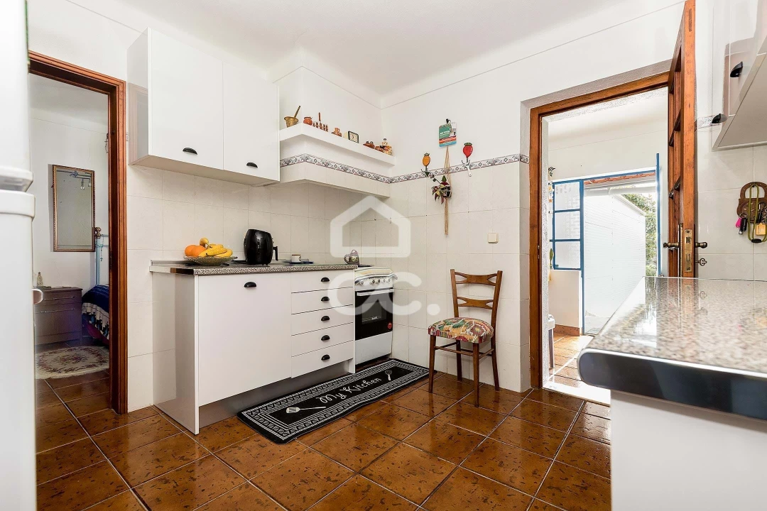 Moradia T2 para Venda em São Saturnino Foto 3