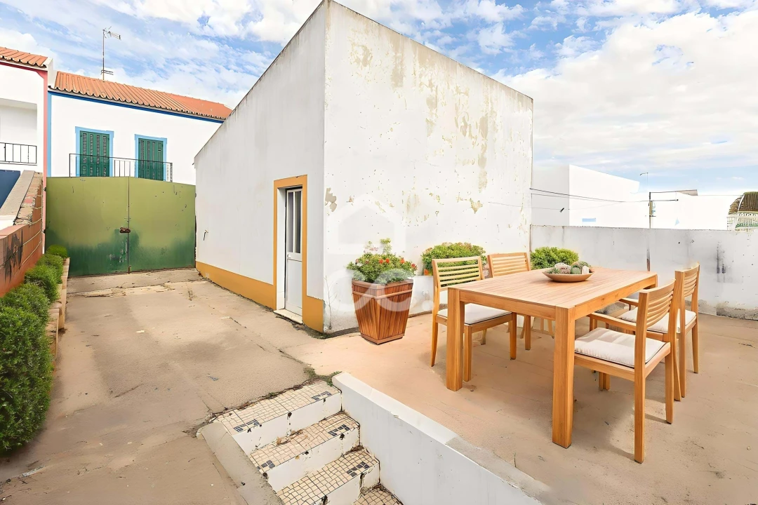 Moradia T6 para Venda em Alcaçovas Foto 4