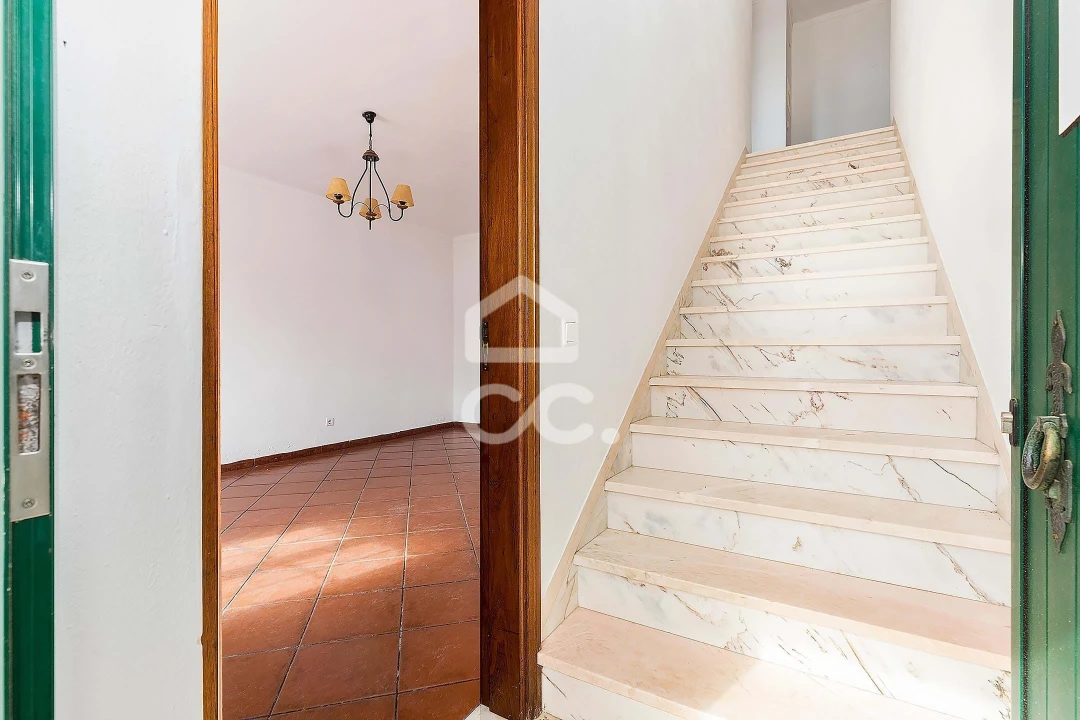 Moradia T6 para Venda em Alcaçovas Foto 24