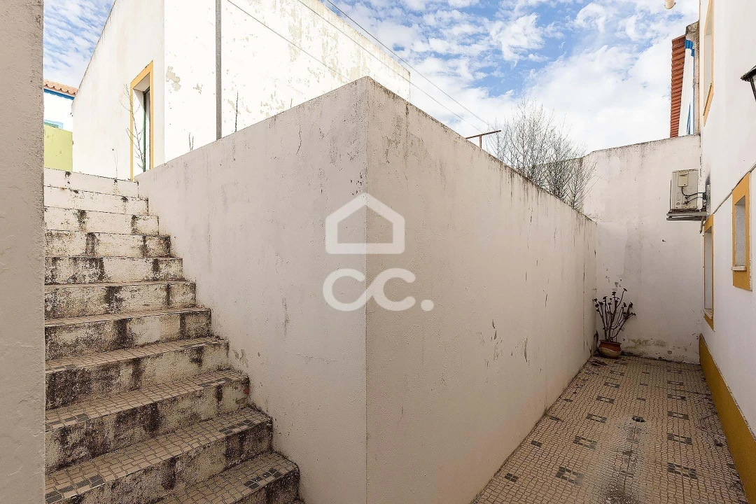 Moradia T6 para Venda em Alcaçovas Foto 31