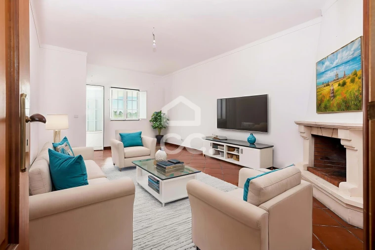 Moradia T6 para Venda em Alcaçovas Foto 2