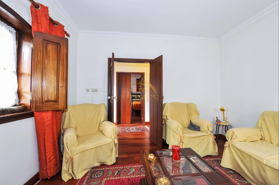 Quinta T6 para Venda em Ota Foto 8