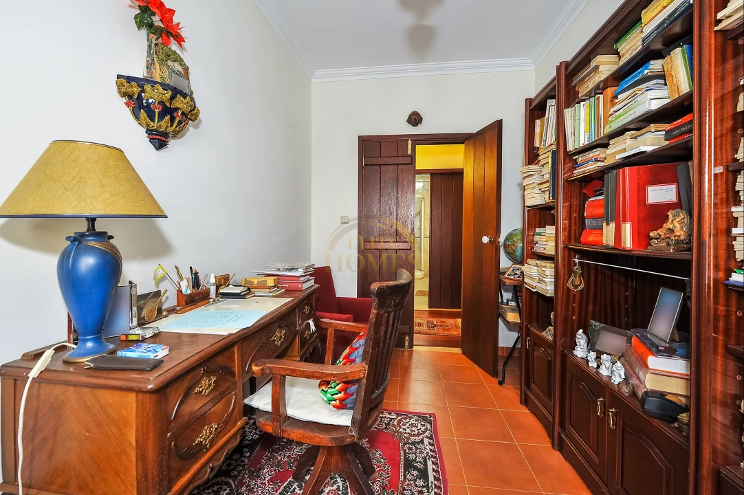 Quinta T6 para Venda em Ota Foto 17