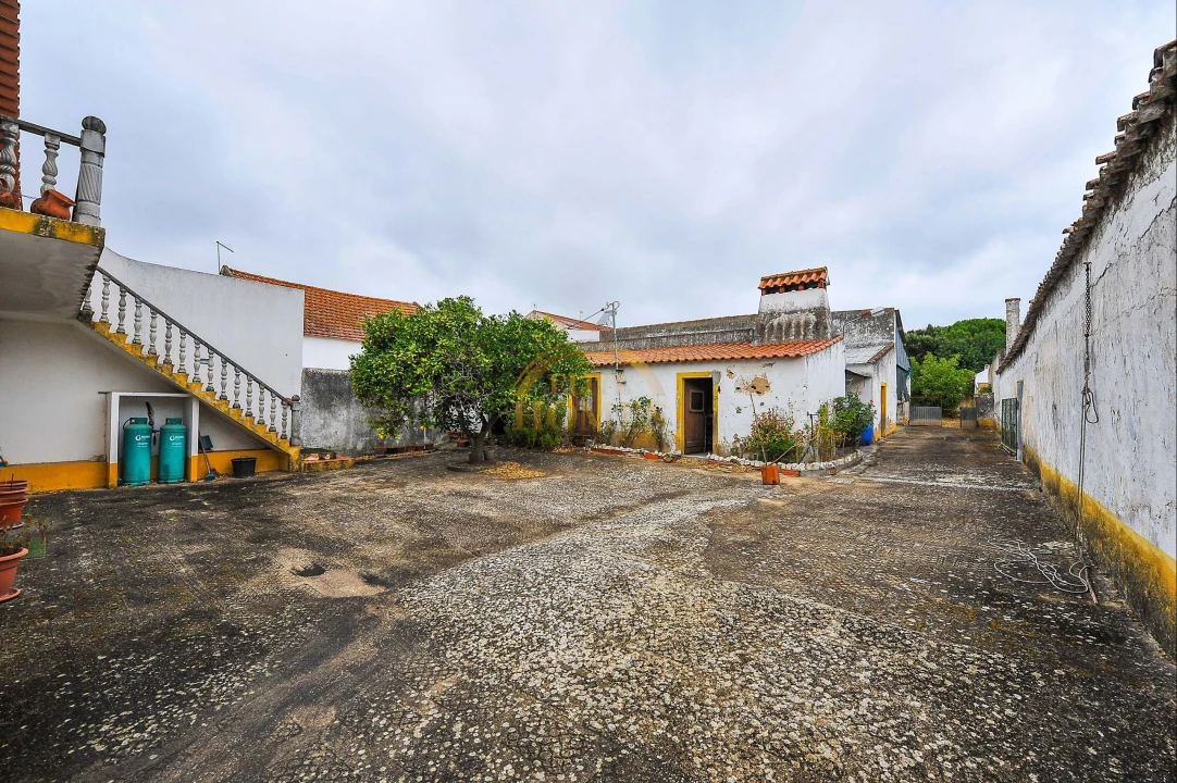 Quinta T6 para Venda em Ota Foto 42