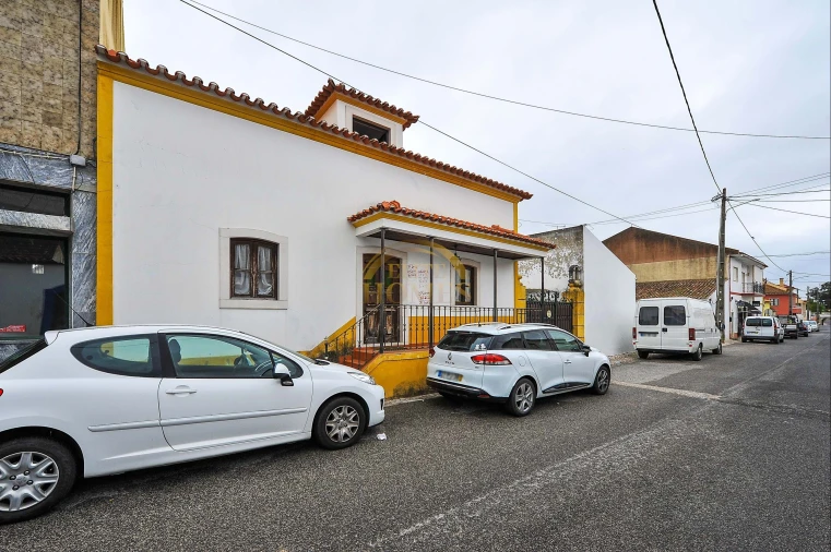 Quinta T6 para Venda em Ota Foto 51