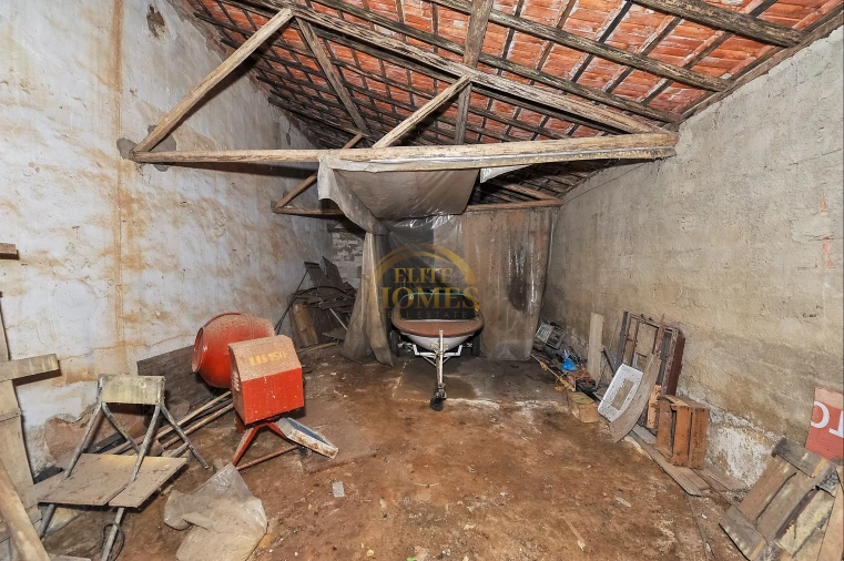 Quinta T6 para Venda em Ota Foto 57