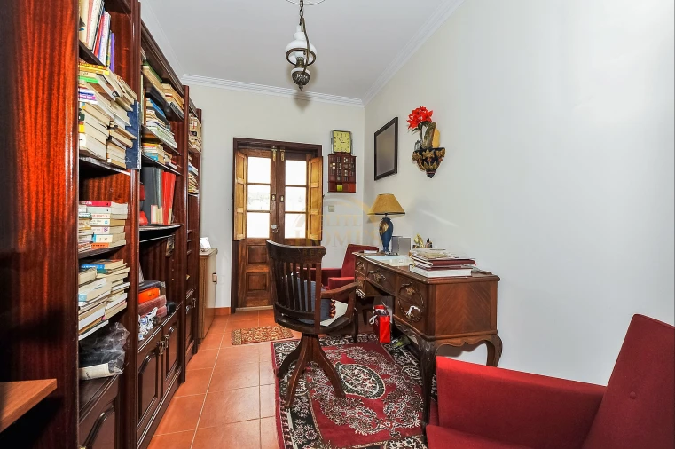 Quinta T6 para Venda em Ota Foto 16