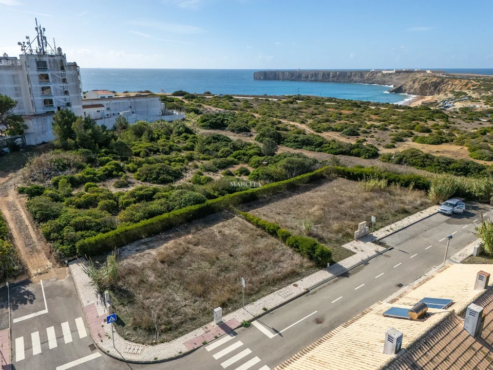 Terreno para Venda em Vila de Sagres Foto 1