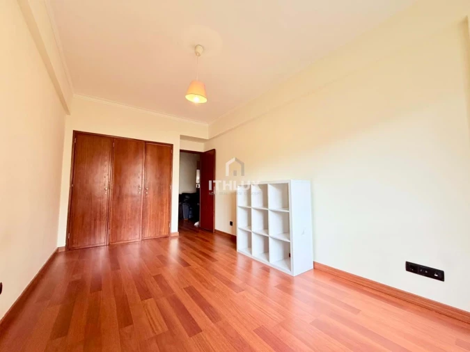 Apartamento T2 para Venda em Venteira Foto 5