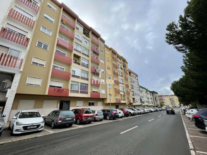 Apartamento T2 para Venda em Venteira Foto 2