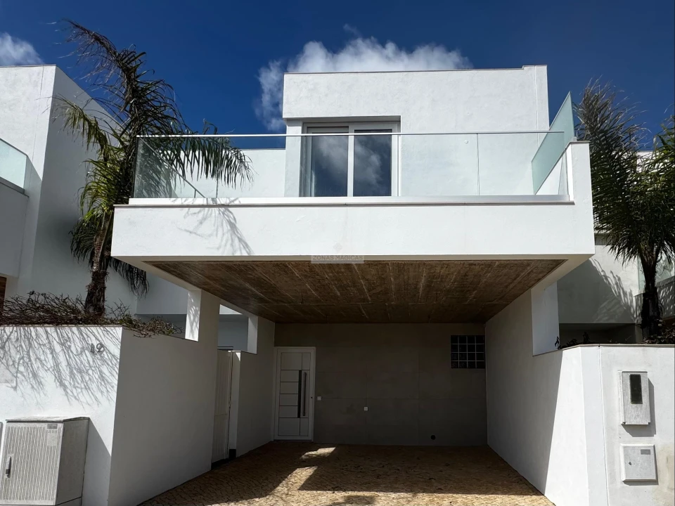 Moradia T3 para Venda em Vila de Sagres Foto 1