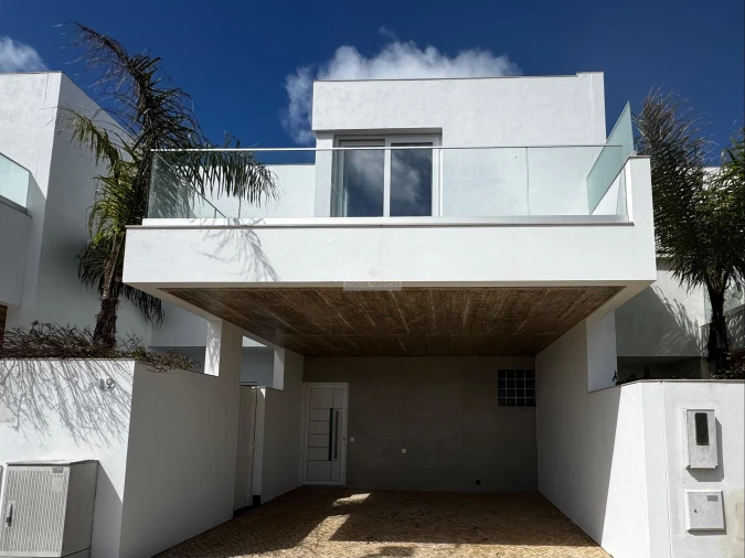 Moradia T3 para Venda em Vila de Sagres Foto 1