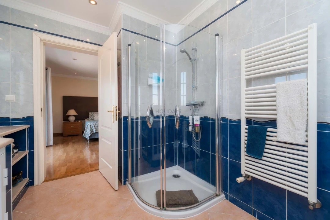 Moradia T4 para Venda em Boliqueime Foto 13