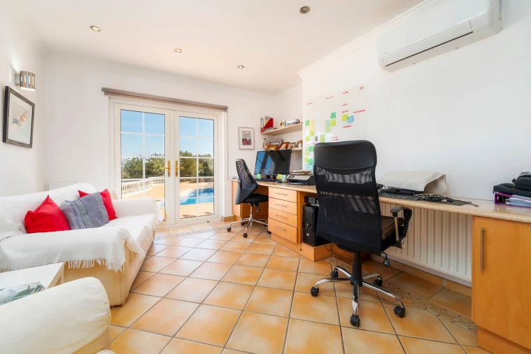 Moradia T4 para Venda em Boliqueime Foto 9