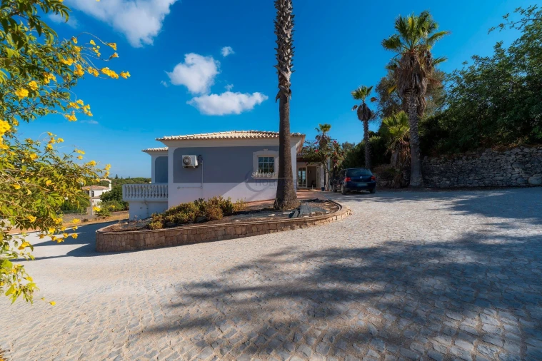 Moradia T4 para Venda em Boliqueime Foto 42