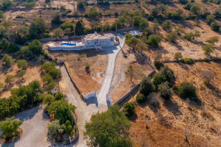 Moradia T4 para Venda em Boliqueime Foto 48