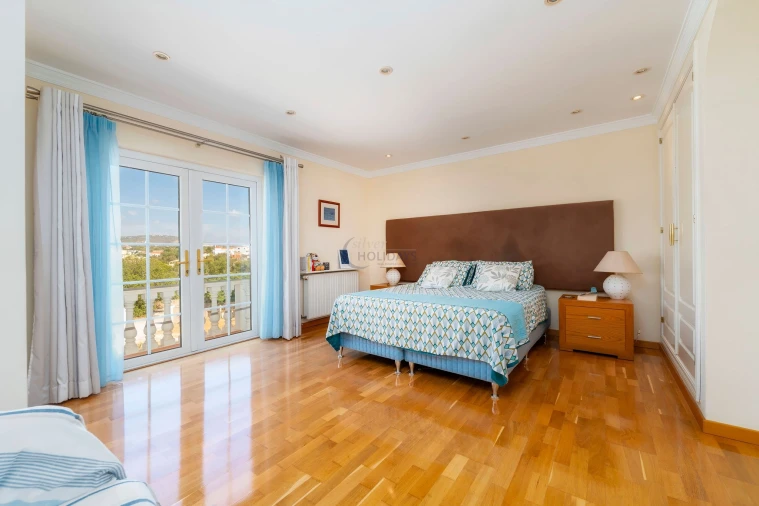 Moradia T4 para Venda em Boliqueime Foto 10