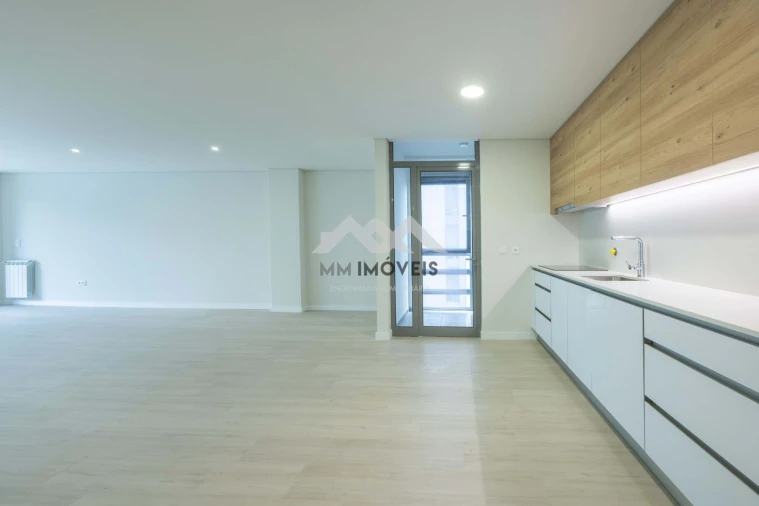 Apartamento T3 para Venda em Moreira Foto 4
