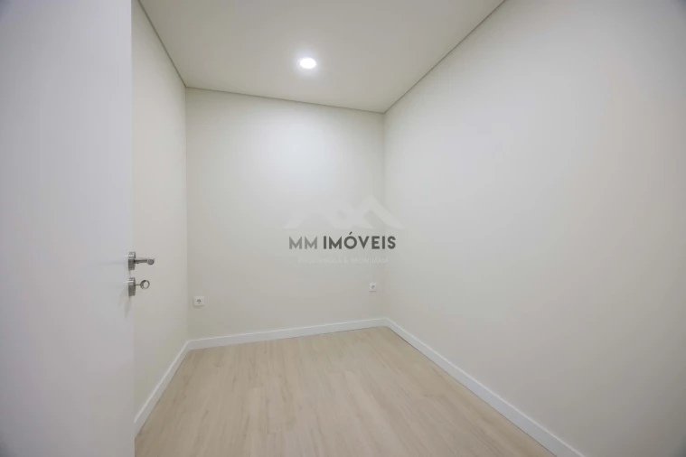 Apartamento T3 para Venda em Moreira Foto 51