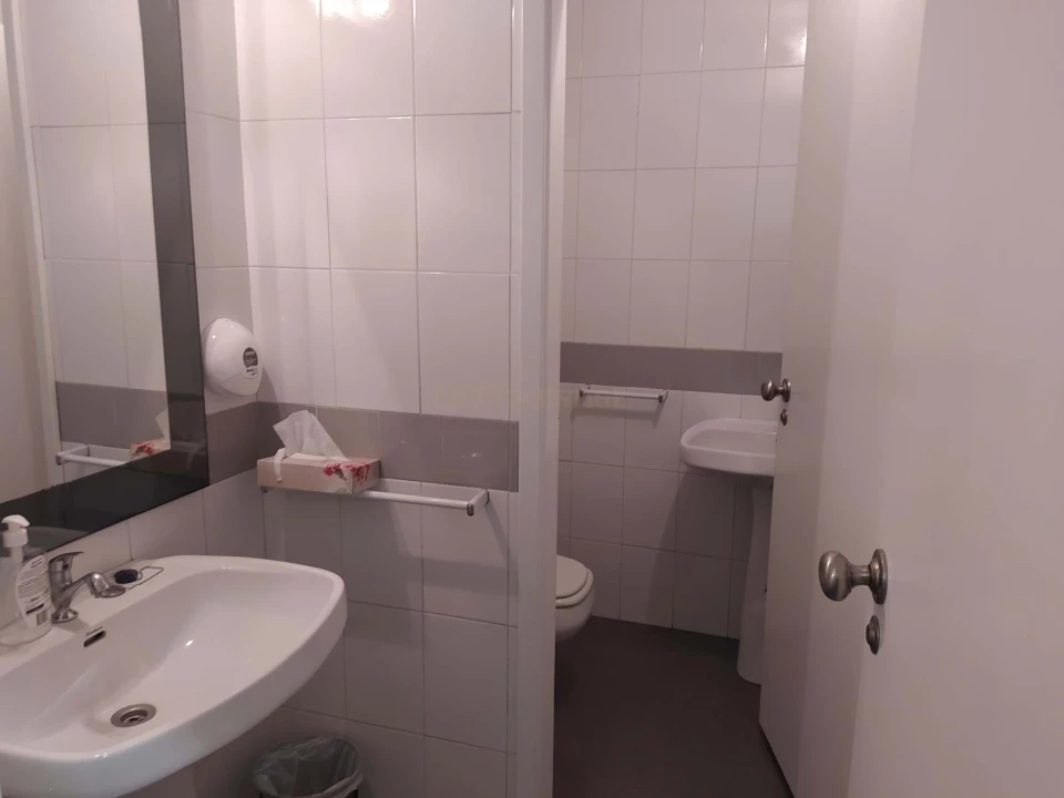 Negócio para Venda em São Domingos de Benfica Foto 12