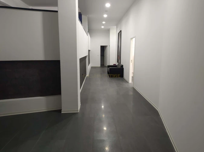 Negócio para Venda em São Domingos de Benfica Foto 5