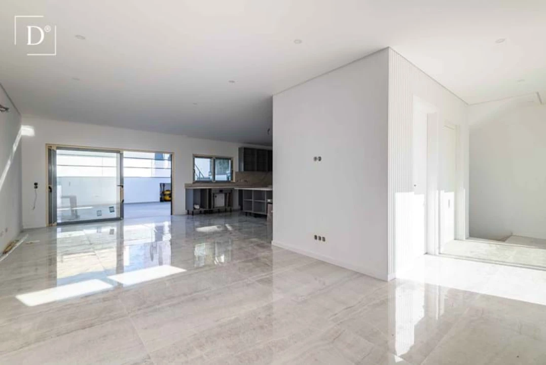 Moradia T3 para Venda em Olhão Foto 4