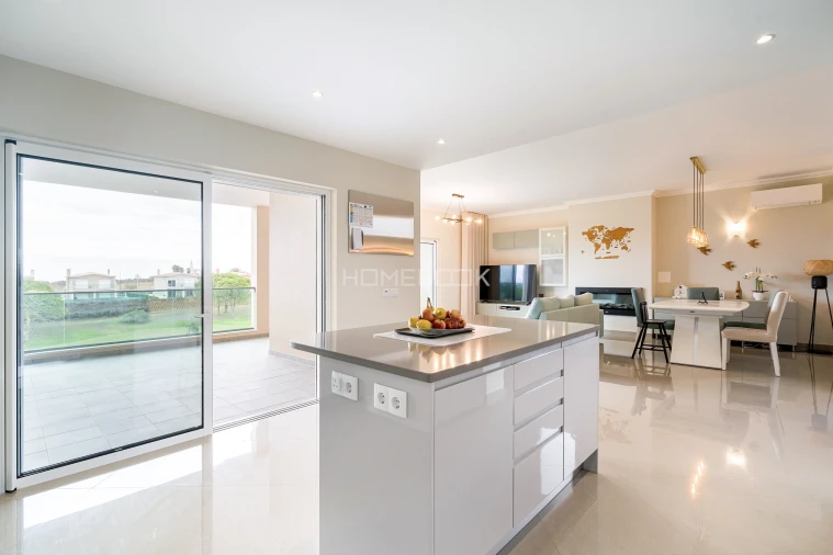 Moradia T5 para Venda em Lagos (São Sebastião e Santa Maria) Foto 8