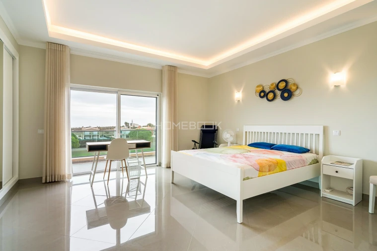 Moradia T5 para Venda em Lagos (São Sebastião e Santa Maria) Foto 16