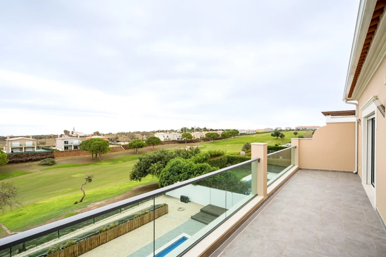 Moradia T5 para Venda em Lagos (São Sebastião e Santa Maria) Foto 23