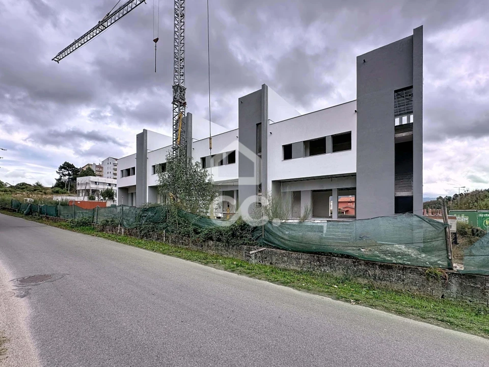 Apartamento T3 para Venda em Santa Maria Maior Foto 2