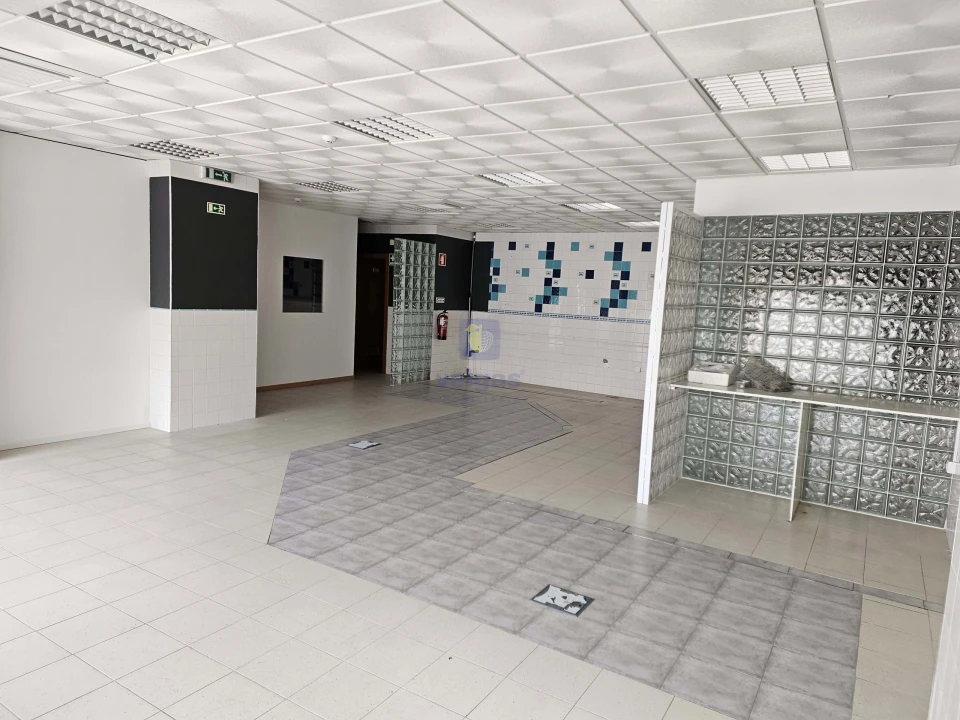 Negócio para Venda em Alverca do Ribatejo e Sobralinho Foto 18