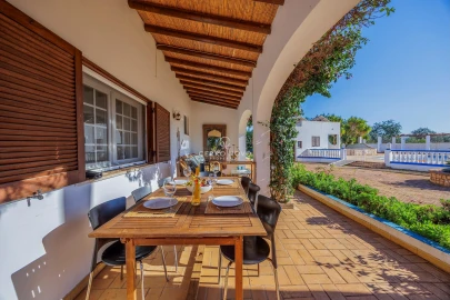 Moradia T5 para Venda em Albufeira e Olhos de Água