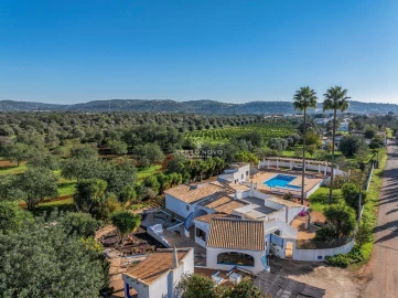 Moradia T5 para Venda em Albufeira e Olhos de Água